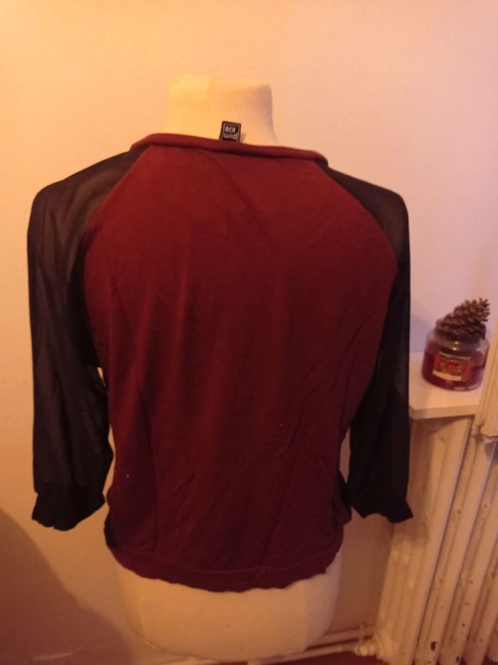 Très jolie haut bordeaux manche noir transparente - photo numéro 3