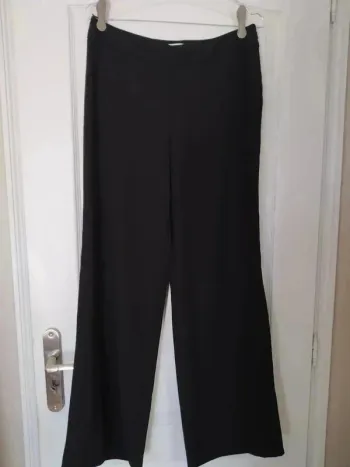 Pantalon fluide à jambes larges noir Jacqueline Riu taille 40