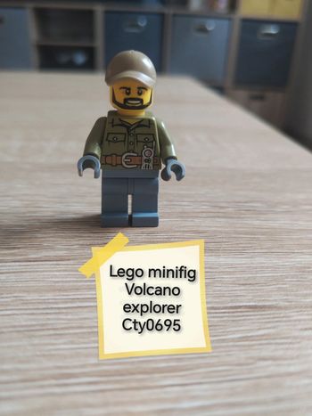 Lego minifig Volcano explorer cty0695
