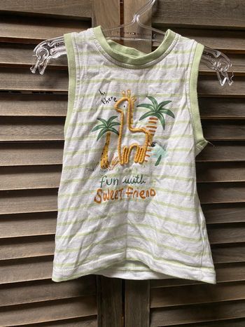 Débardeur à rayure avec girafe