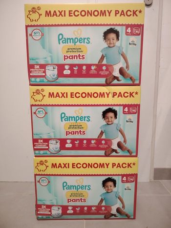 246 couches pampers premium protection en taille 4