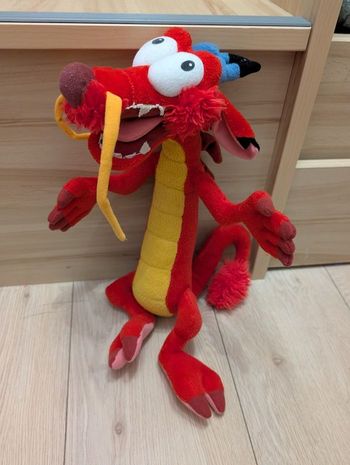 Grande peluche mushu disney