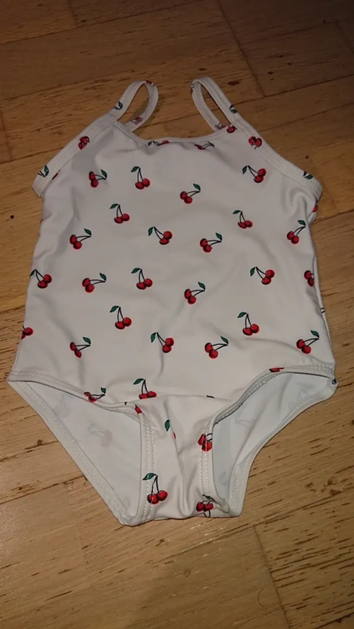 Maillot de bain 1 pièce bébé blanc motif cerise