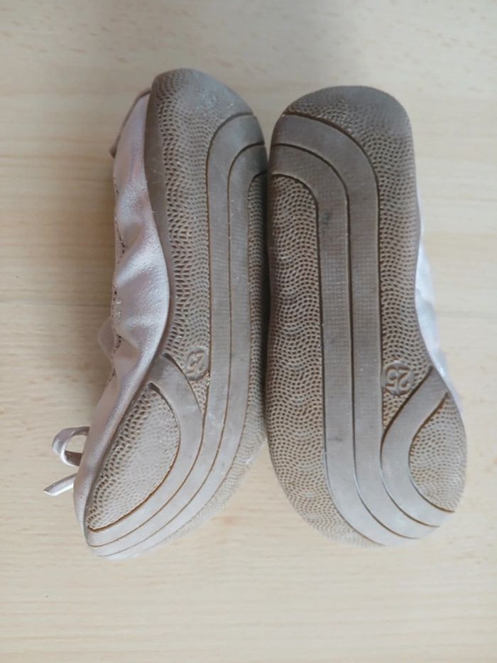 Chaussures ballerines fille taille 25 - photo numéro 3