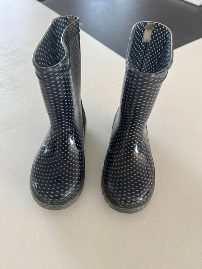 Bottes en plastique pointure 25 - photo numéro 2