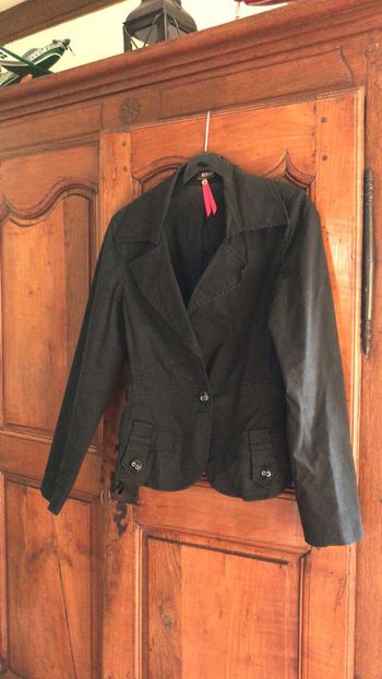 Morgan veste cintrée taille 38