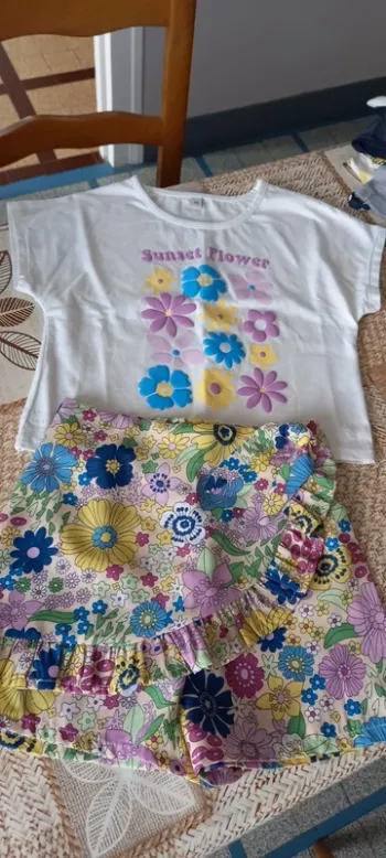 Ensemble jupe short et Tee-shirt