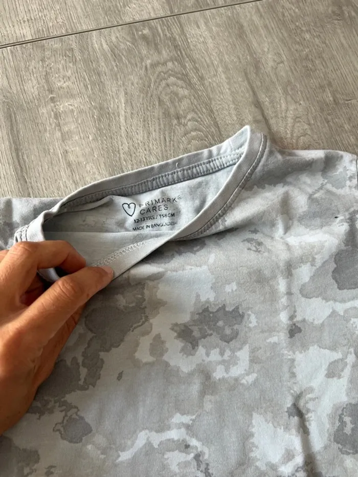 T-shirt primark taille 12-13 ans - photo numéro 2