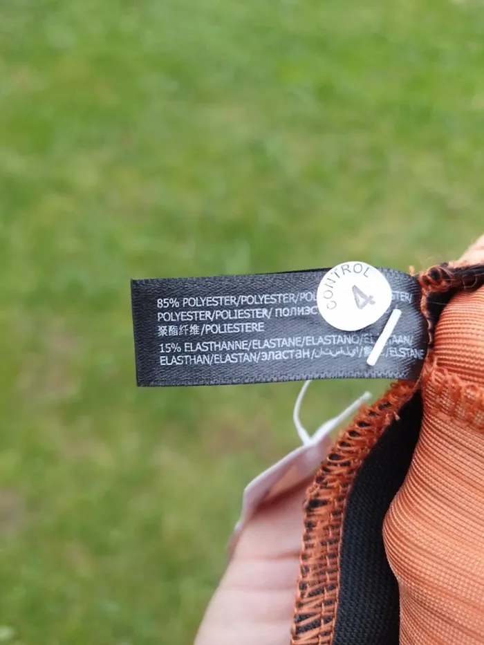ensemble col roulé ouvert dans le dos et legging large effet plissés taille M -Undiz - photo numéro 9