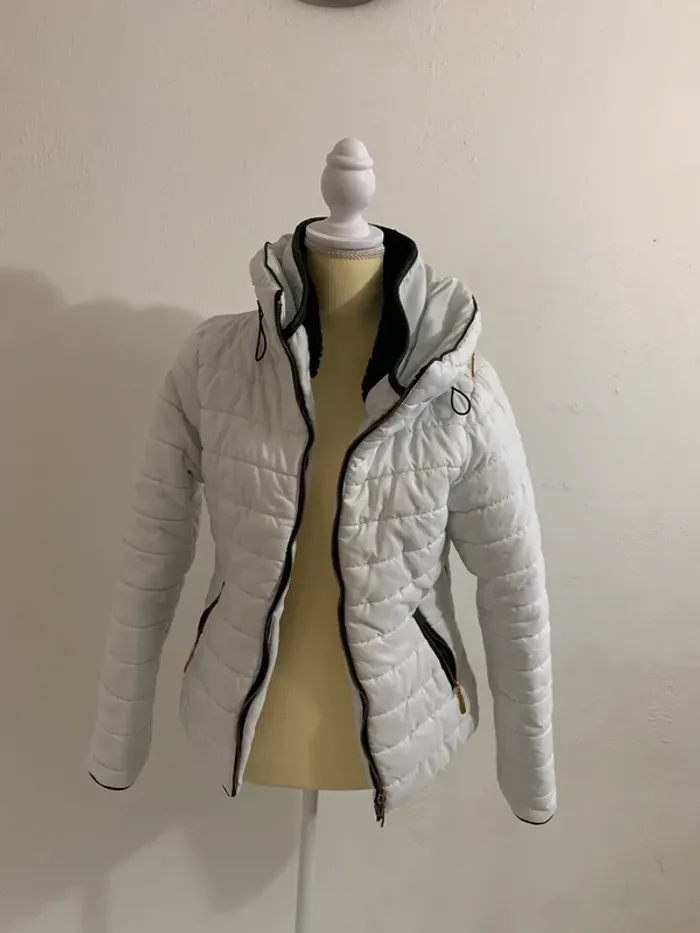 Doudoune Noire et Blanche -  Rising – Taille S