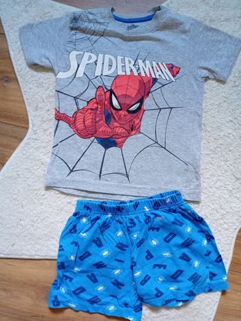 Ensemble marvel spiderman 