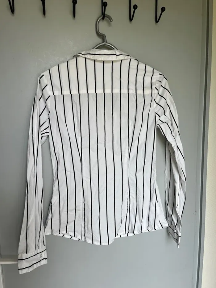 Chemise blanche et noire - photo numéro 3