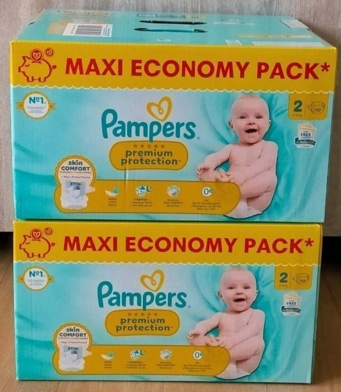 2 cartons de 117 couches