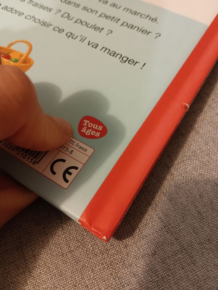 Livre p'tit loup va au marché - photo numéro 3