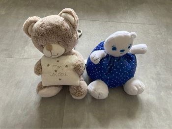 2 doudous  dont un musical