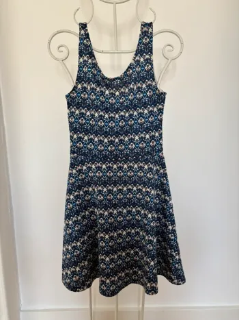 Robe H&M divided
