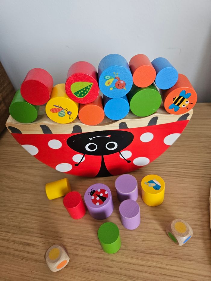 Jeu d'équilibre balancier coccinelle