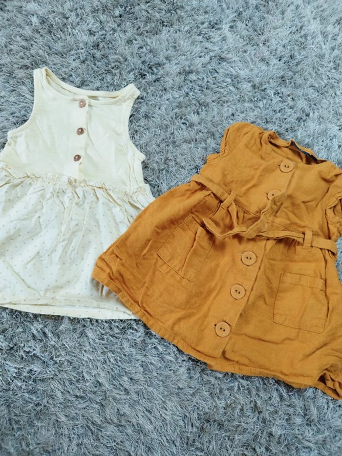 Lot de deux robes bébé fille 6 mois
