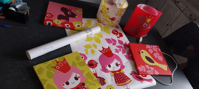 Lot Selene et gaia : cadres,  stickers, lampe, lustre