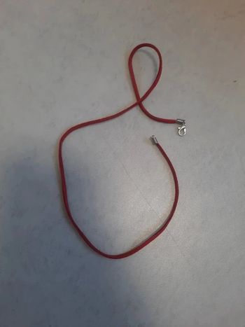Collier rouge simple uni