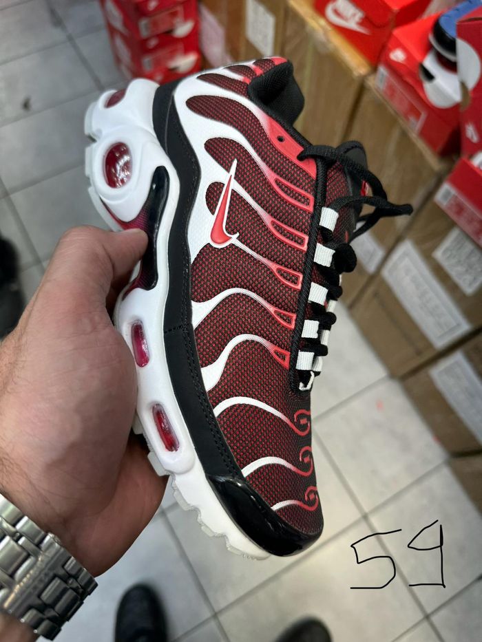 Nike tn rouge noir blanc 45