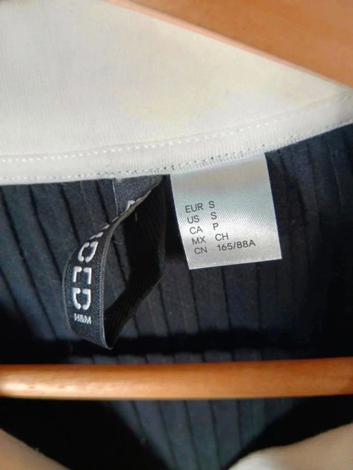 C30 robe noir H&M S - photo numéro 3