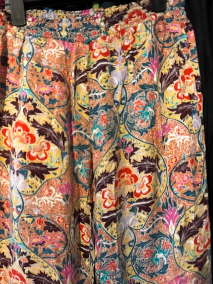 Pantalon motifs fleuris - photo numéro 3