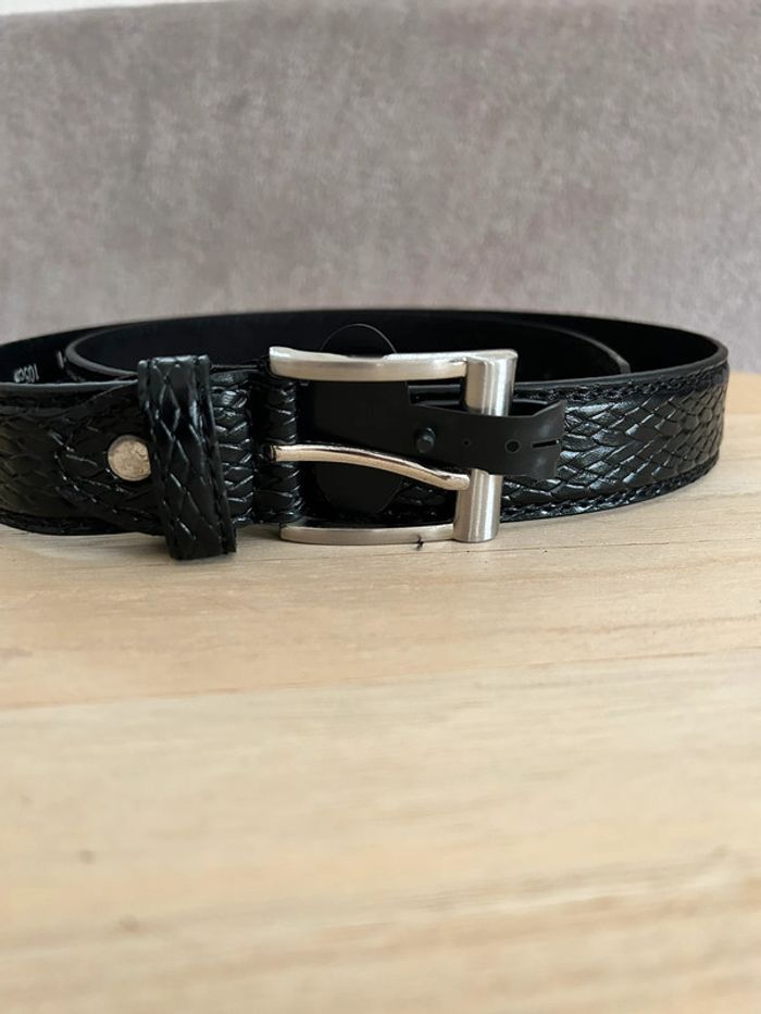 Ceinture en cuir noir taille 105 cm