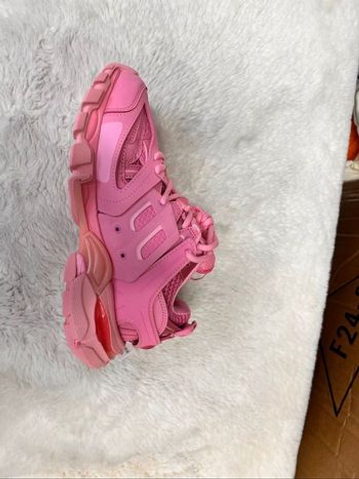 Basket track rose taille 40 - photo numéro 4