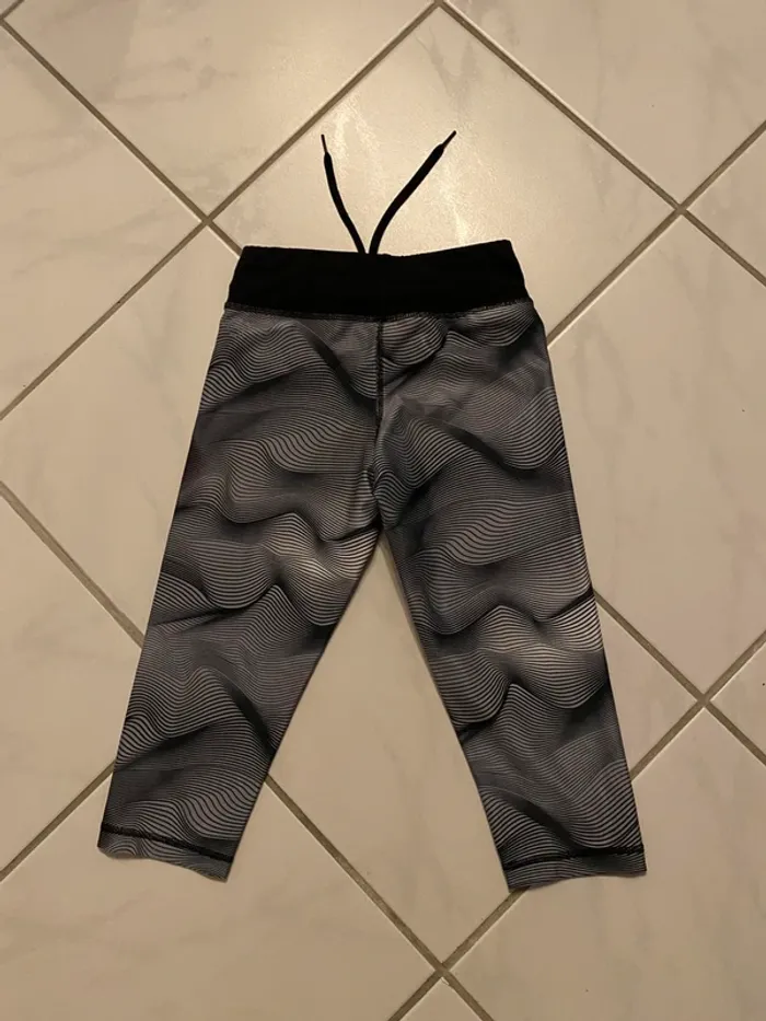 Legging sport Puma fille 10 ans Parfait état - photo numéro 4