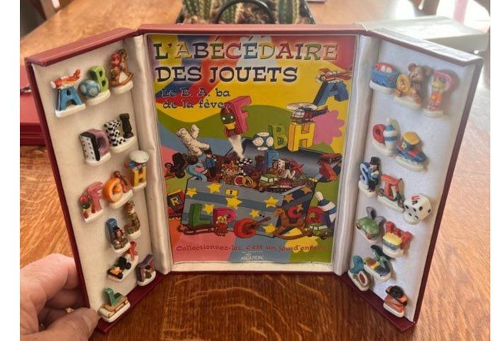 Coffret + 26 fèves L' Abécédaire des Jouets - photo numéro 2