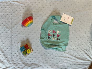 teeshirt manches longues rayé vert et blanc 4 ans impression chien devant NKY