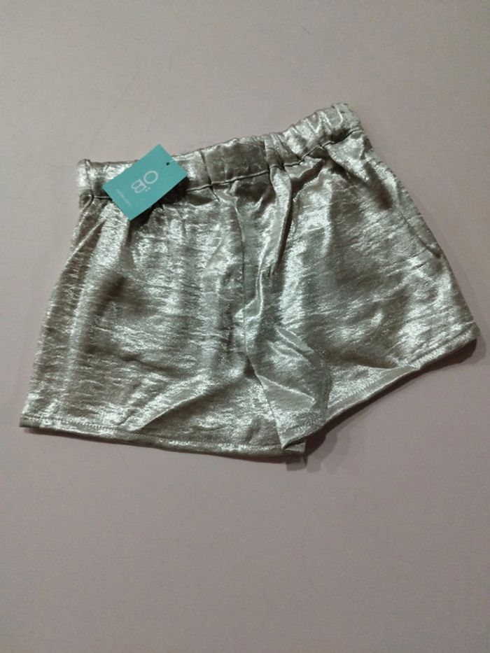 Petit short brillant - photo numéro 4