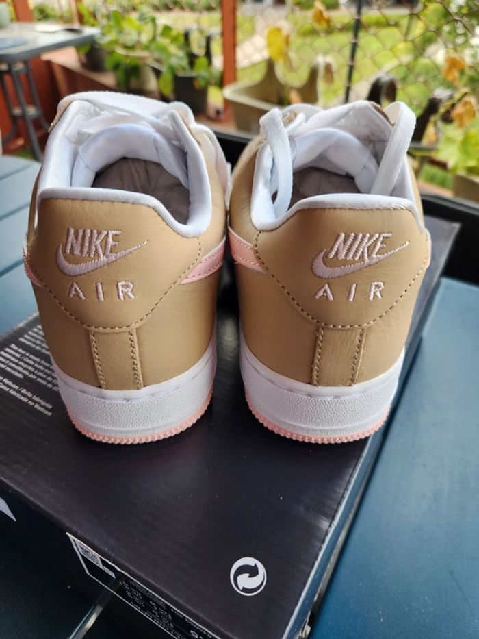 Nike air force 1 low retro Taille 40 neuves beige rose - photo numéro 6