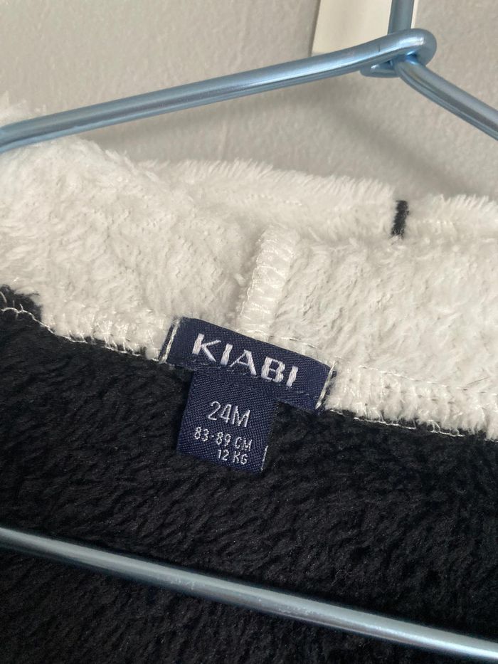 Combinaison pyjama enfant 24 mois Kiabi – Panda, très doux et chaud, très bon état - photo numéro 3