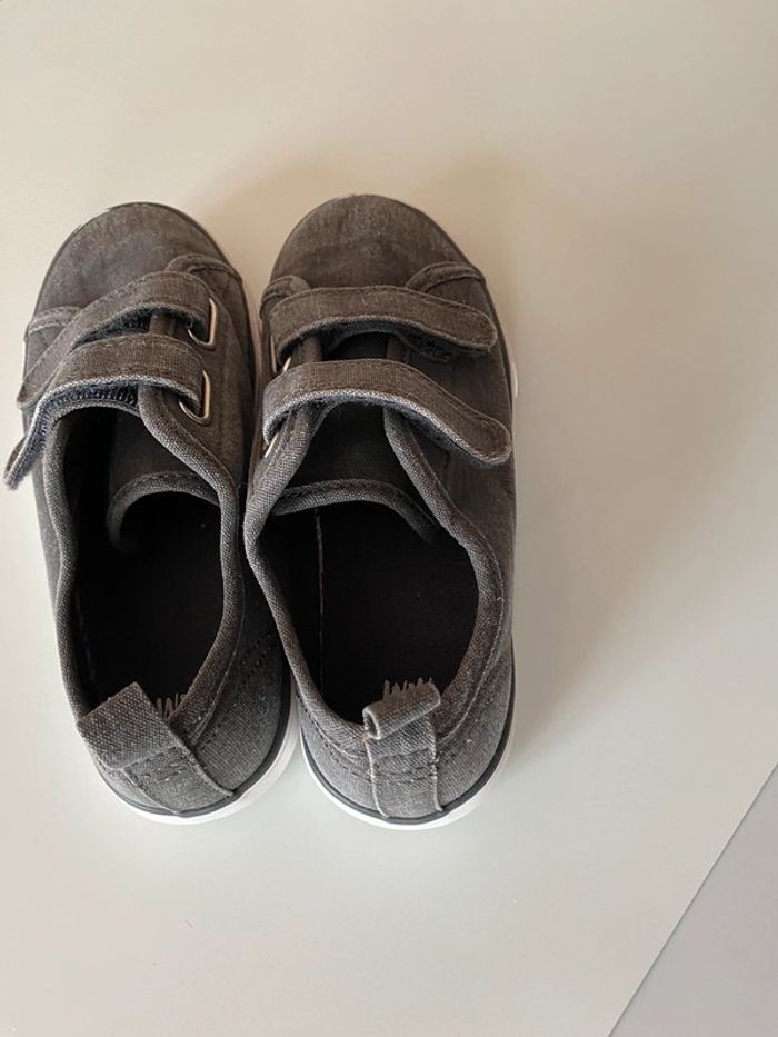 Baskets en toile grises taille 30 - photo numéro 3