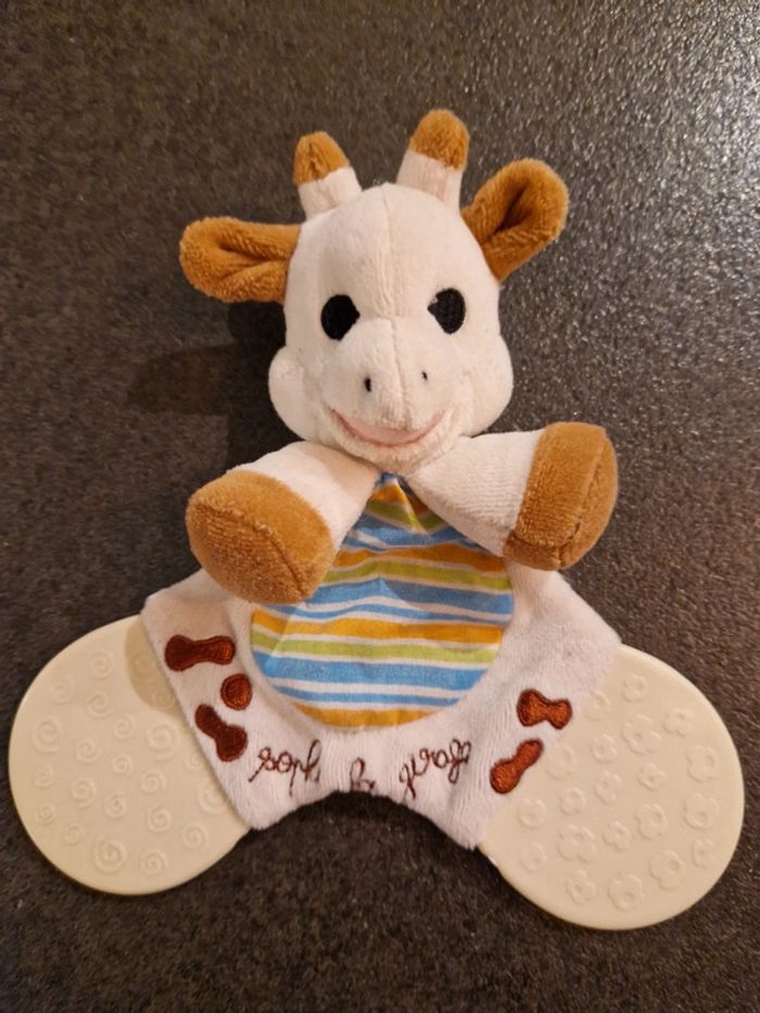 Peluche / hochet anneau de dentition Sophie la Girafe - photo numéro 2