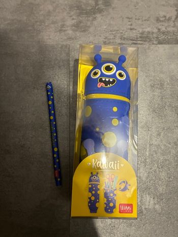 Lot  legami monstre stylo et trousse neuf 