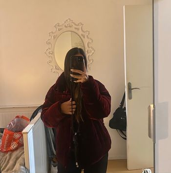 Manteau d’hiver rouge bordeaux