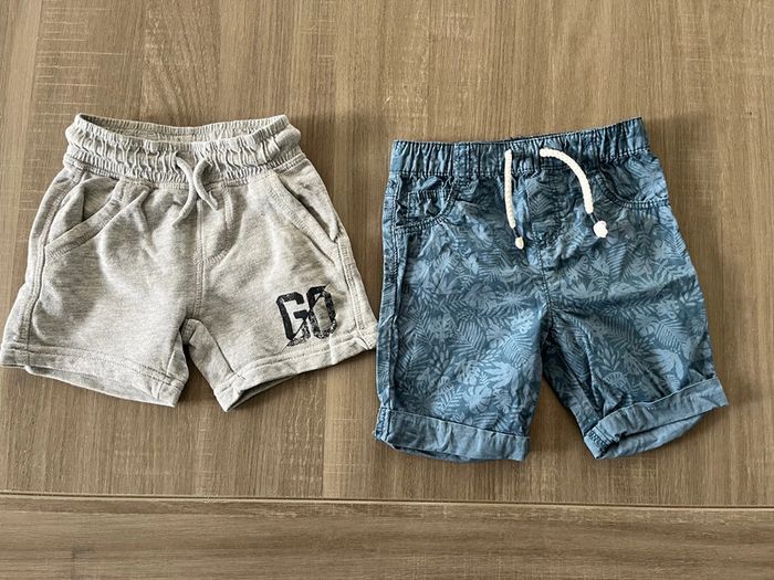 Lot 2 shorts 3 ans