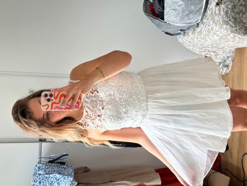 Robe dentelle et tulle New Look