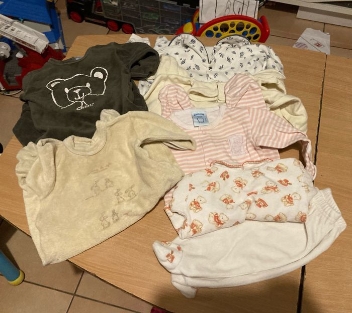 Lot de 6 pyjamas taille 3 mois