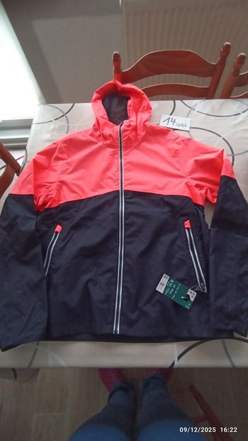 K-way coupe vent NEUF 14/15 ans Decathlon