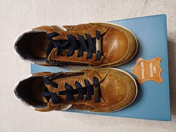 Basket Midtown District pointure 30 (réf perso CHAUSS-G-30-B)(familleac72)