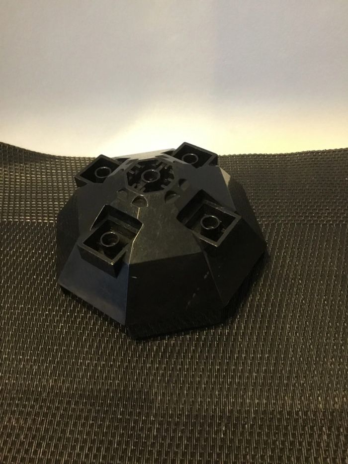 Lego cockpit octogonal avec trou d’essieu noir 10x10x4 sets 8970 6037 witch’s windship officiel - photo numéro 4