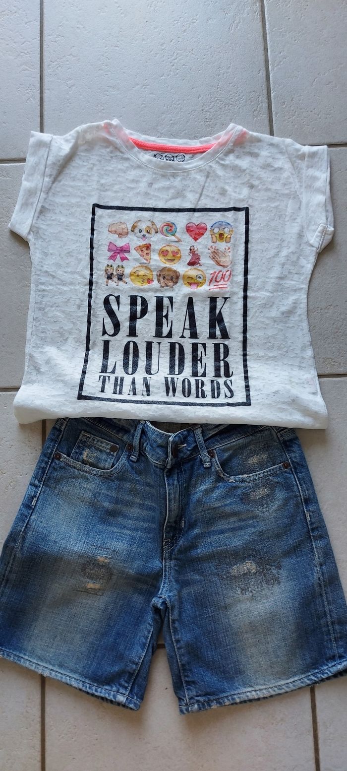 Short + tee-shirt smiley 8-9 ans. Très bon état