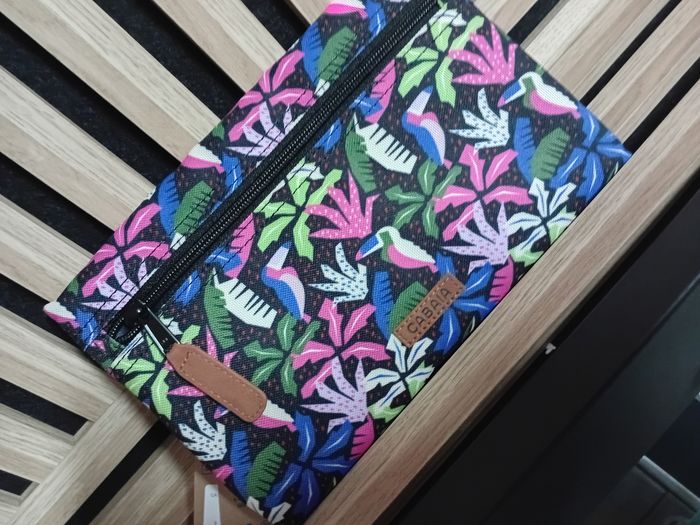 Pochette cabaia 25 x 15 cm Neuf avec étiquettes
