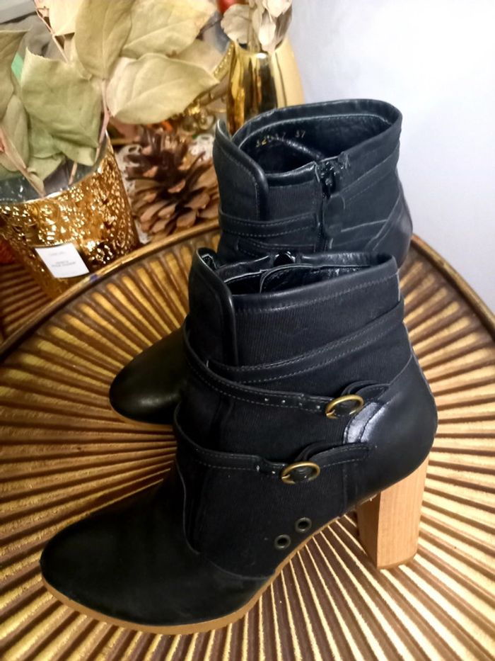 Bottines noires Vanessa Bruno pointure 36.5