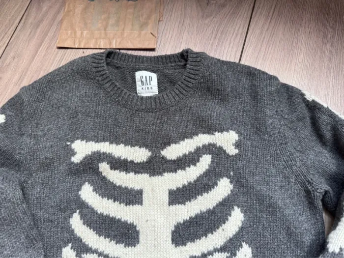 Pull squelette - photo numéro 2