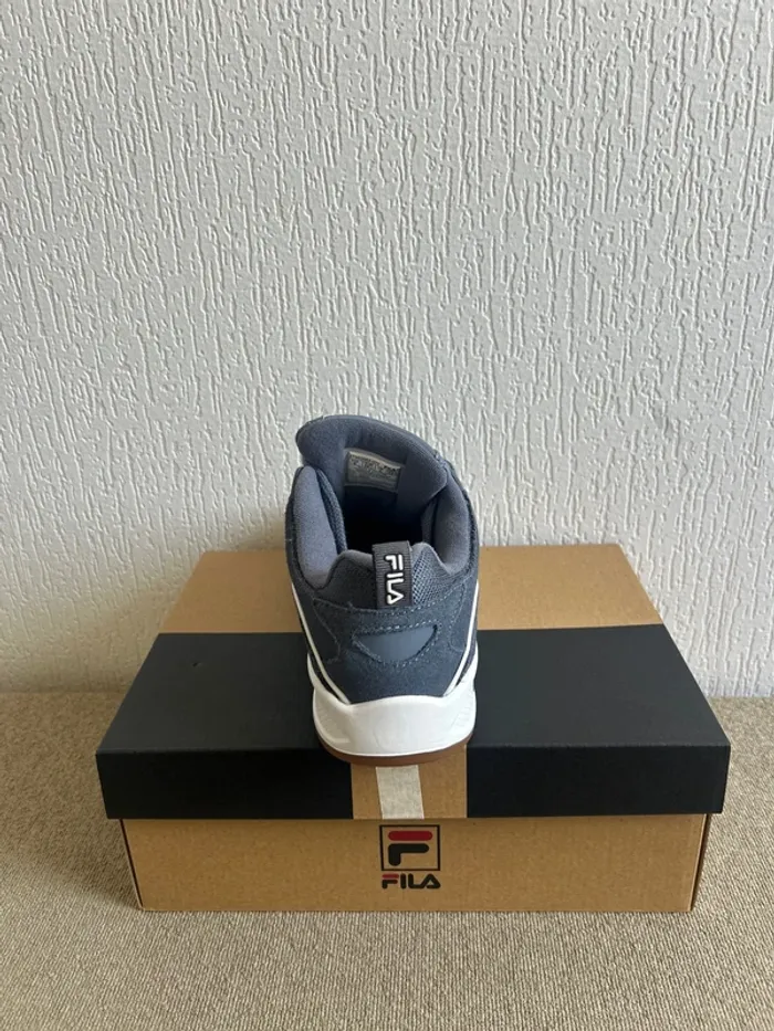 Baskets Fila corda Suède grise blanches 38.5 - photo numéro 5